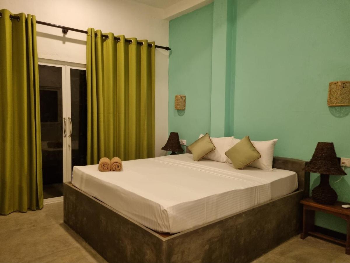 H&C Heaven Beach Hotel Unawatuna Exterior foto